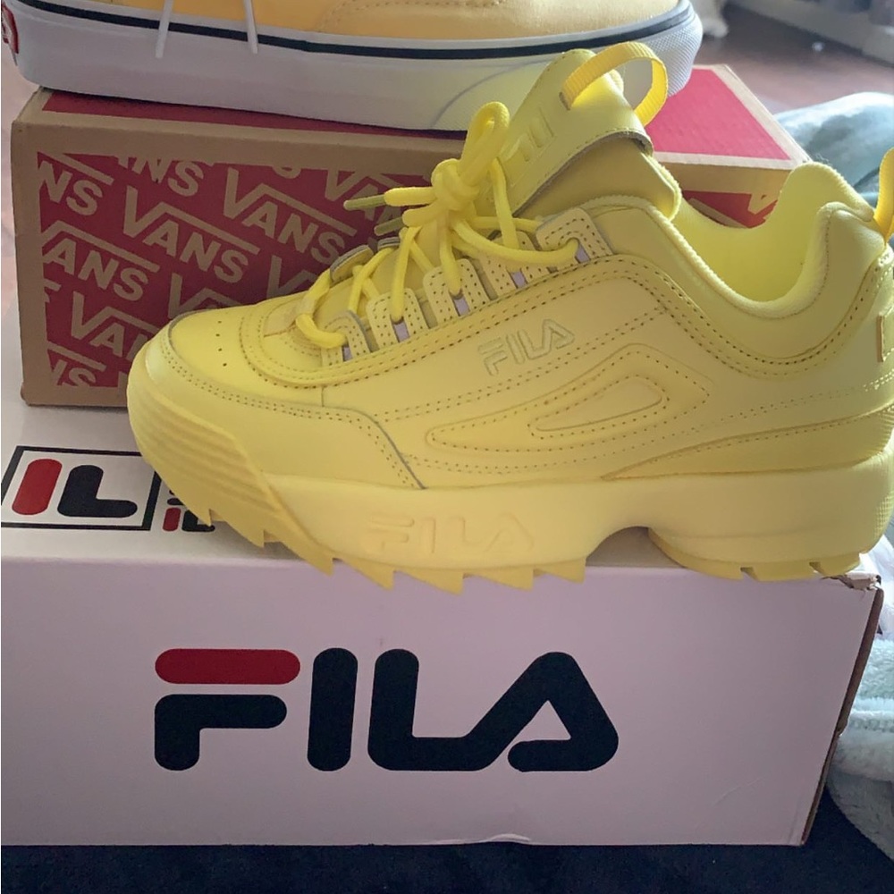 Yellow filas size 6 woman’s. Lightly worn
